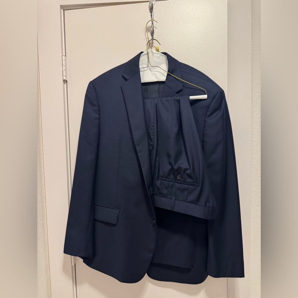 Ralph Lauren Wool/Polyester Men’s Suit 44R/38R(28inseam) Dark Blue Jacket/Pants
